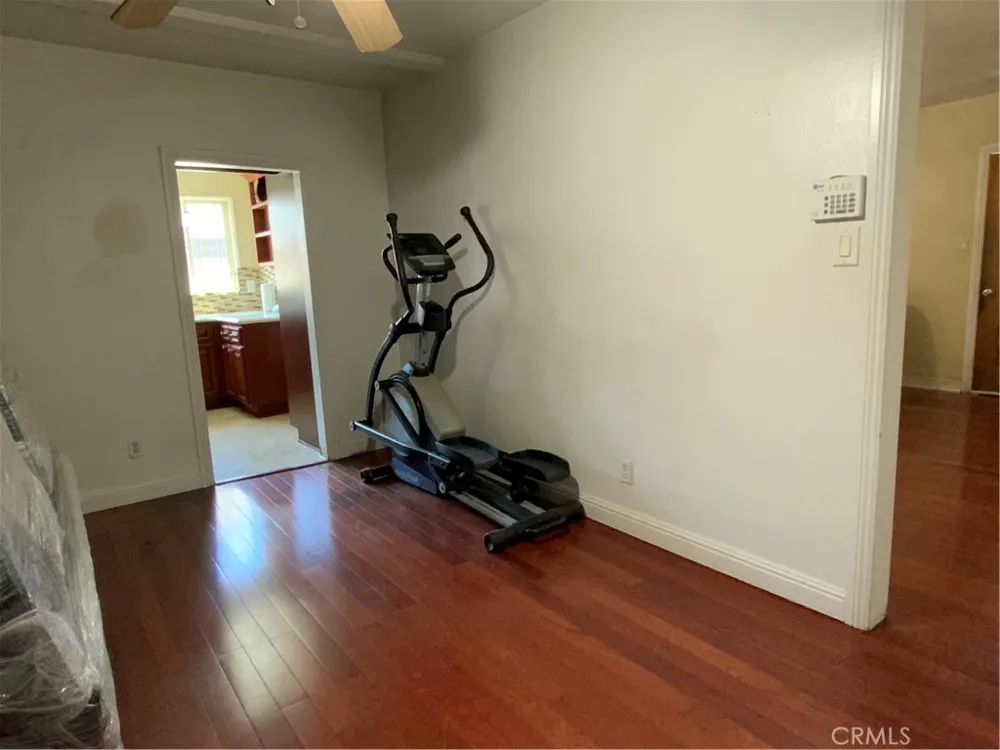 10826 Maidstone Santa Fe Springs, CA 90670