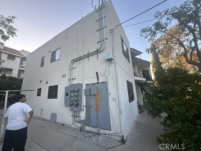 5210 Oakland Los Angeles, CA 90032