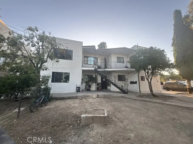 5210 Oakland Los Angeles, CA 90032