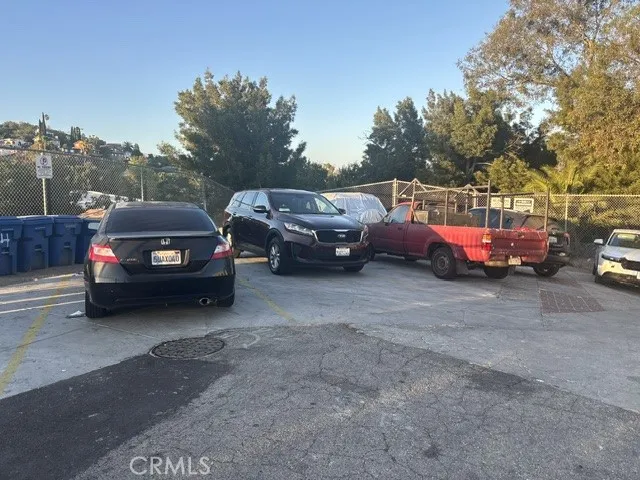 5210 Oakland Los Angeles, CA 90032