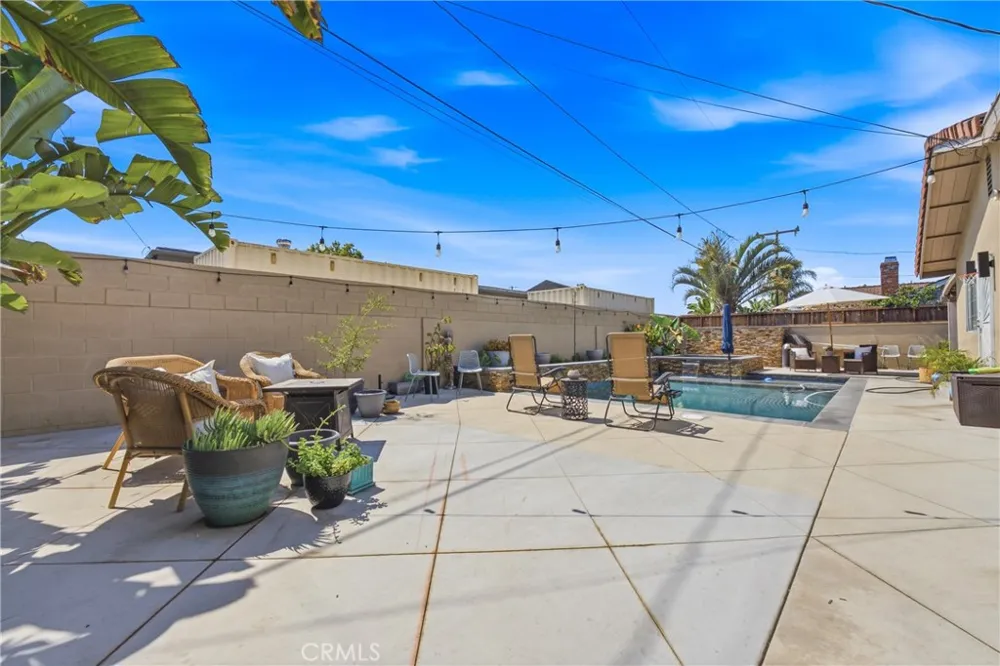 11512 Samoline Downey, CA 90241