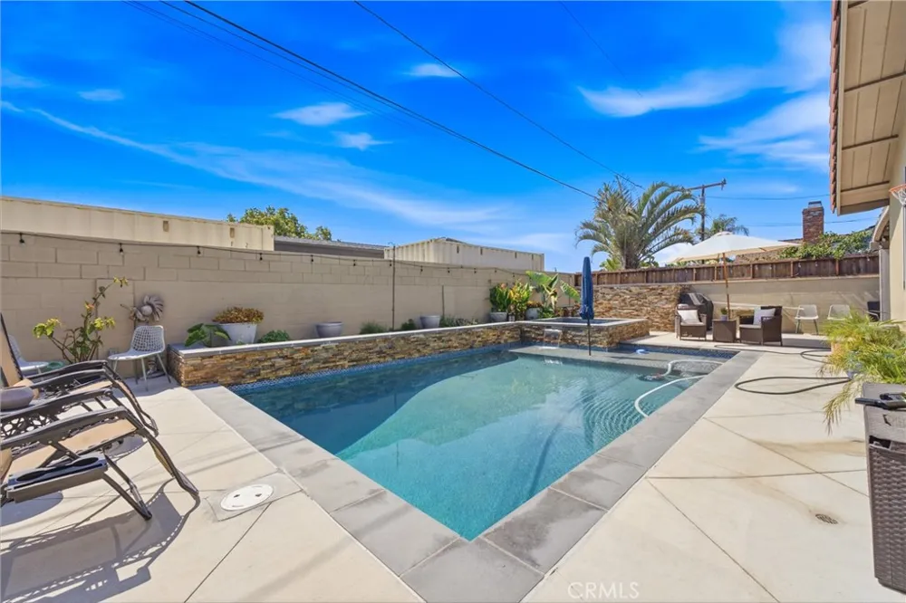 11512 Samoline Downey, CA 90241