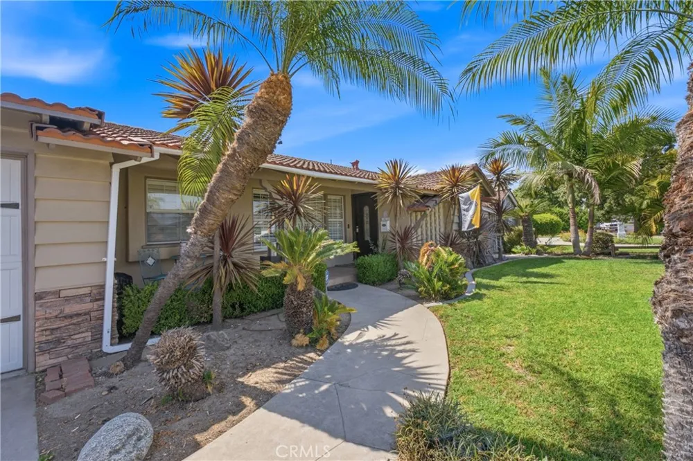 11512 Samoline Downey, CA 90241