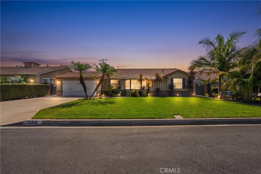 11512 Samoline Downey, CA 90241
