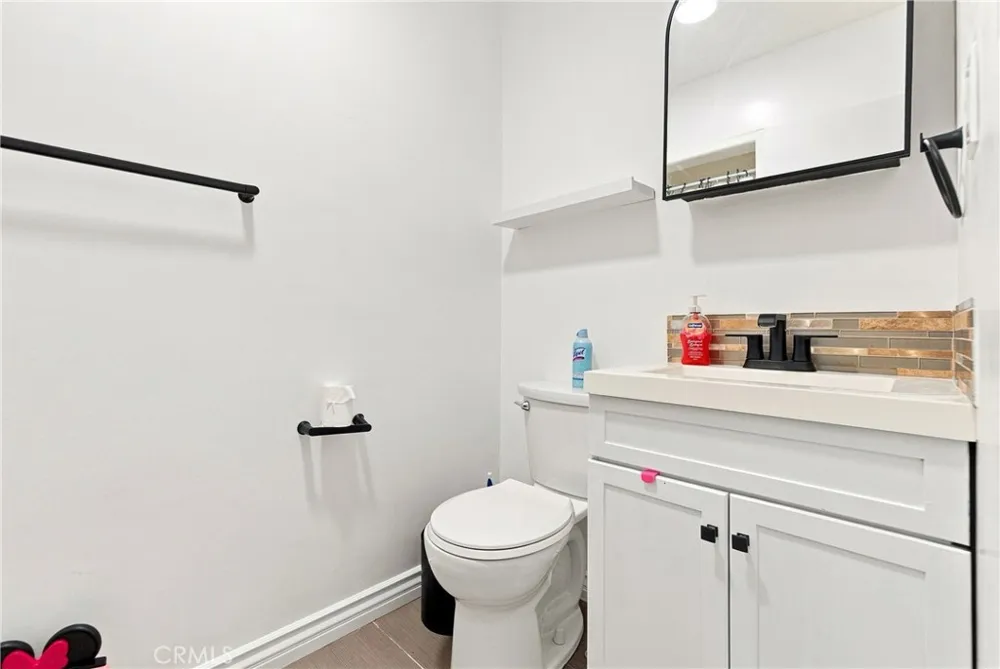 11512 Samoline Downey, CA 90241