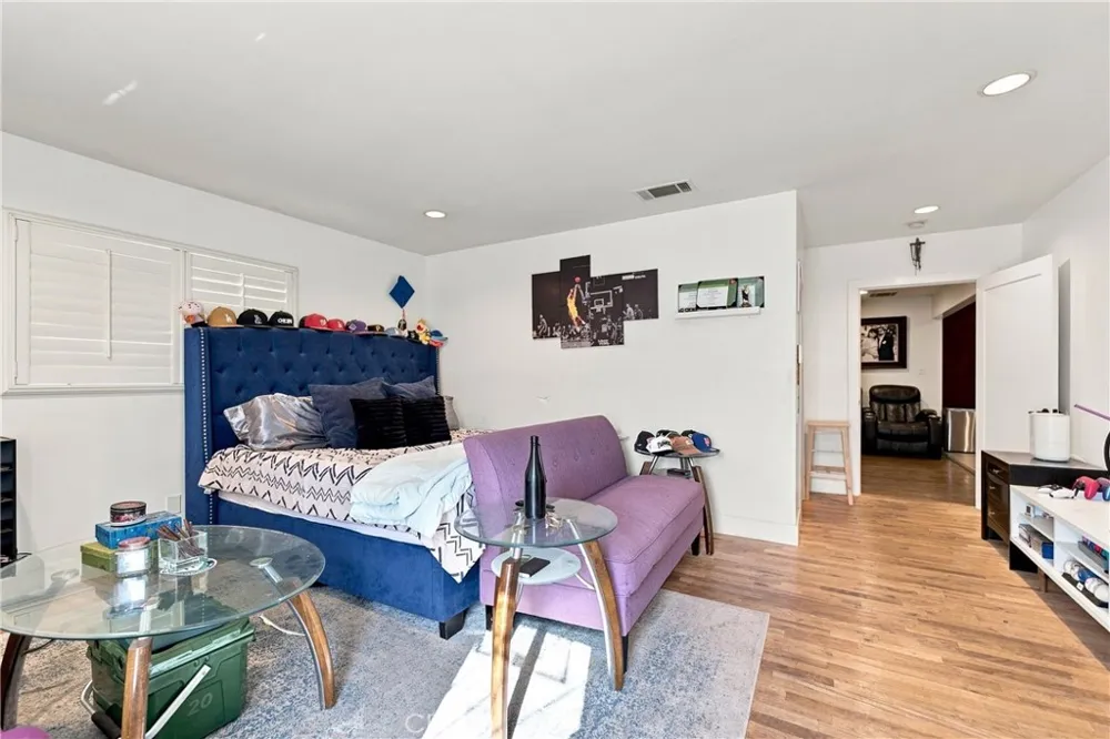 11512 Samoline Downey, CA 90241