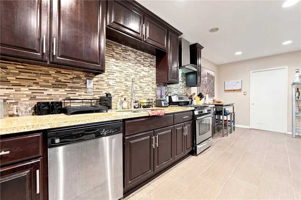 11512 Samoline Downey, CA 90241