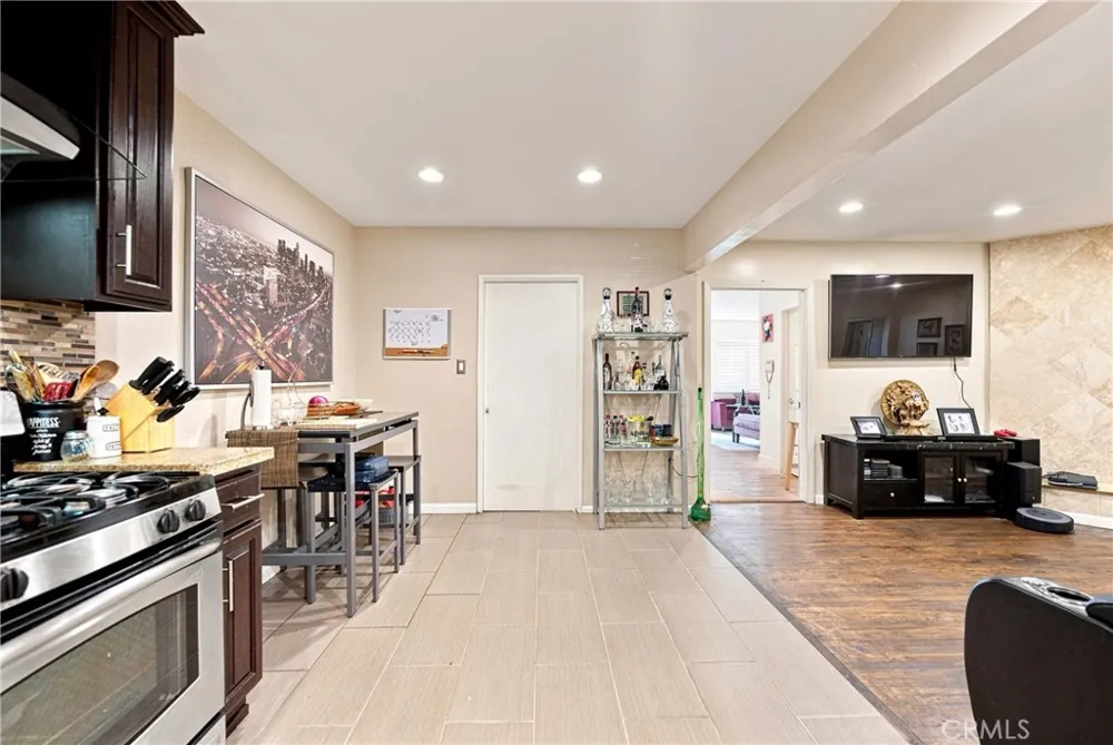 11512 Samoline Downey, CA 90241