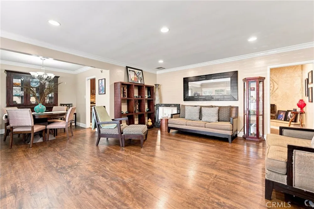 11512 Samoline Downey, CA 90241