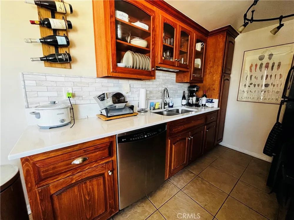 230 Linden Avenue #504 Long Beach, CA 90802