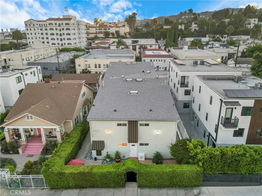 1943 Vista Del Mar Los Angeles, CA 90068