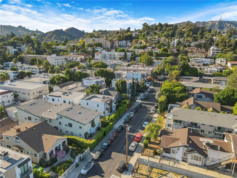 1943 Vista Del Mar Los Angeles, CA 90068
