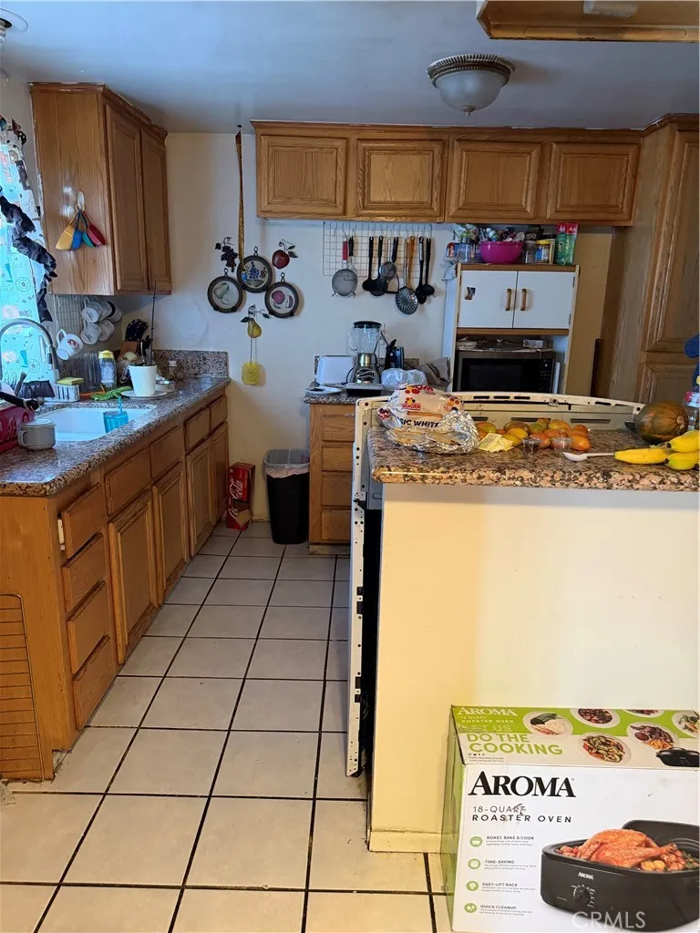 11823 Basye El Monte, CA 91732