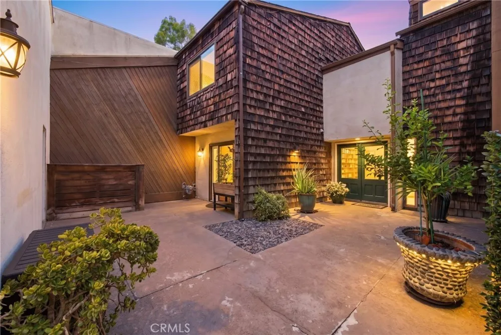 9415 Friendly Woods Whittier, CA 90605