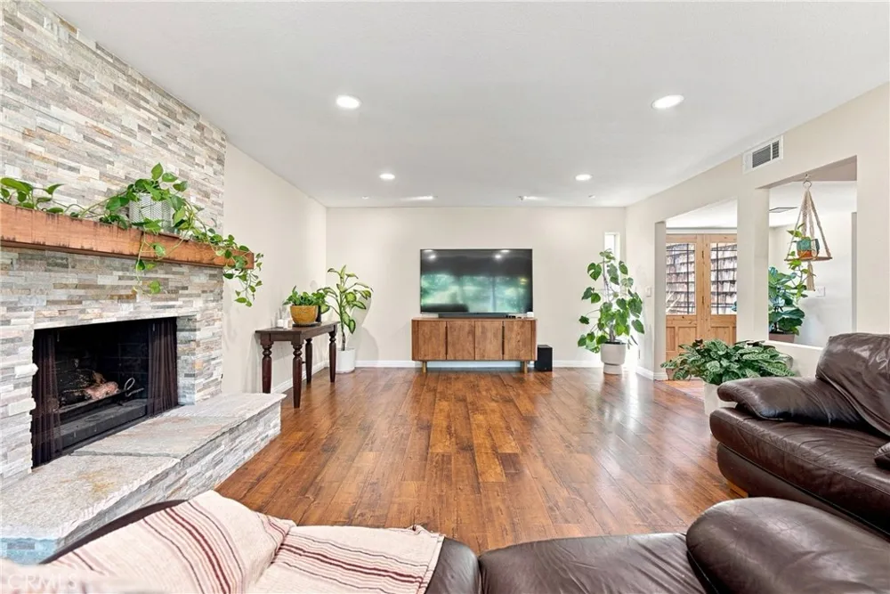 9415 Friendly Woods Whittier, CA 90605