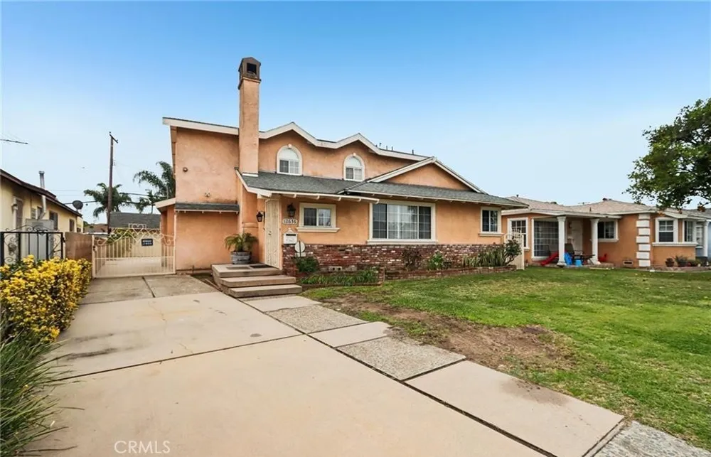 12636 Glynn Downey, CA 90242