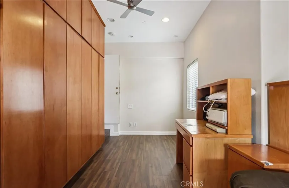 12636 Glynn Downey, CA 90242