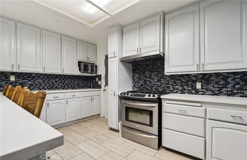 12636 Glynn Downey, CA 90242