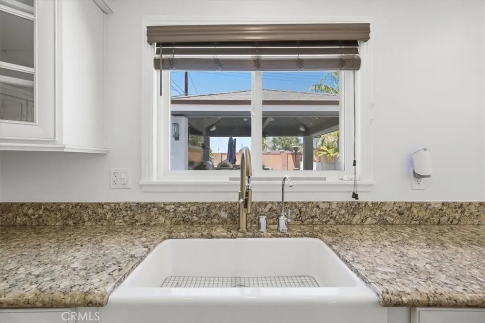 23161 Tulip Lake Forest, CA 92630