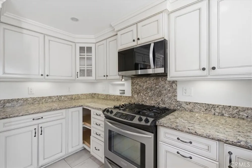 23161 Tulip Lake Forest, CA 92630