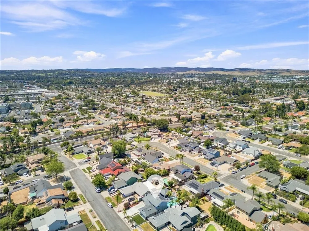 23161 Tulip Lake Forest, CA 92630
