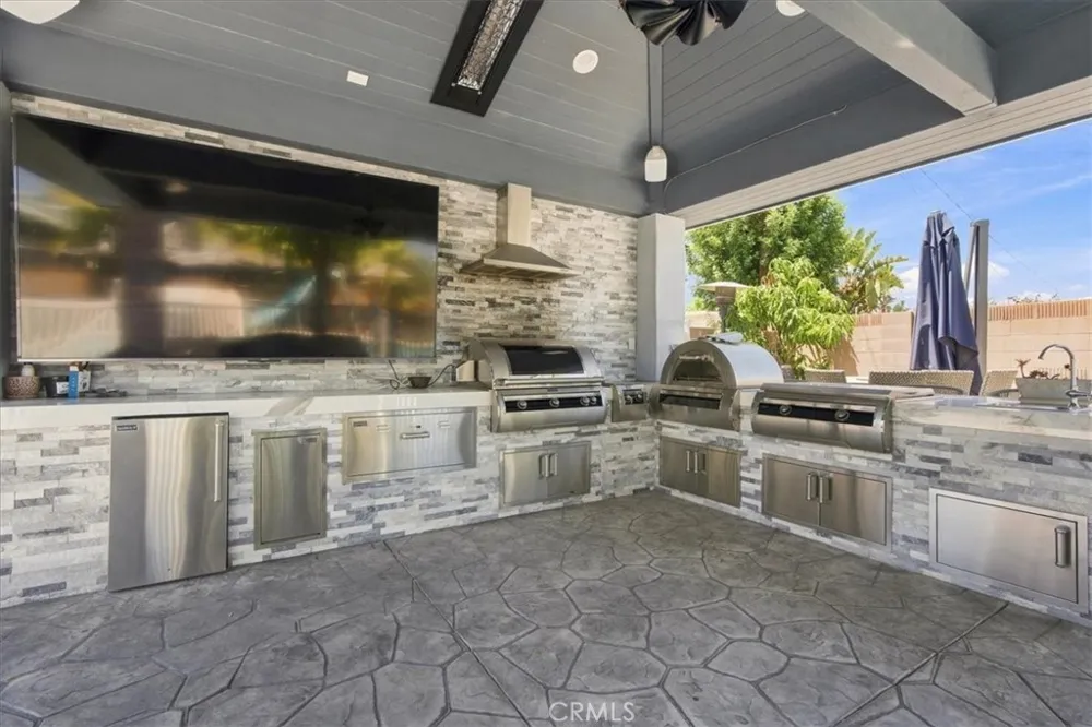 23161 Tulip Lake Forest, CA 92630