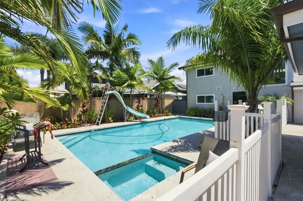 23161 Tulip Lake Forest, CA 92630