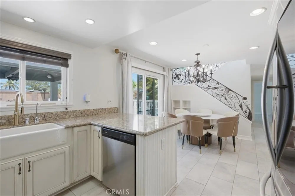 23161 Tulip Lake Forest, CA 92630