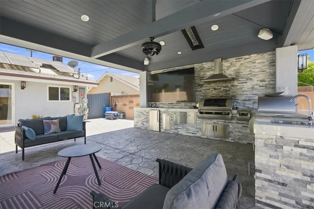 23161 Tulip Lake Forest, CA 92630