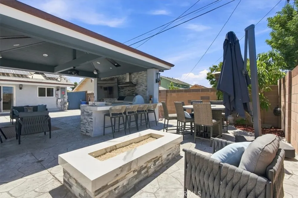 23161 Tulip Lake Forest, CA 92630