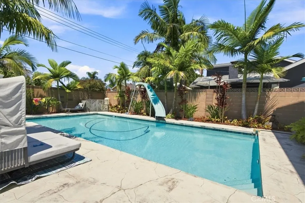 23161 Tulip Lake Forest, CA 92630