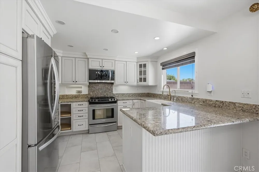 23161 Tulip Lake Forest, CA 92630