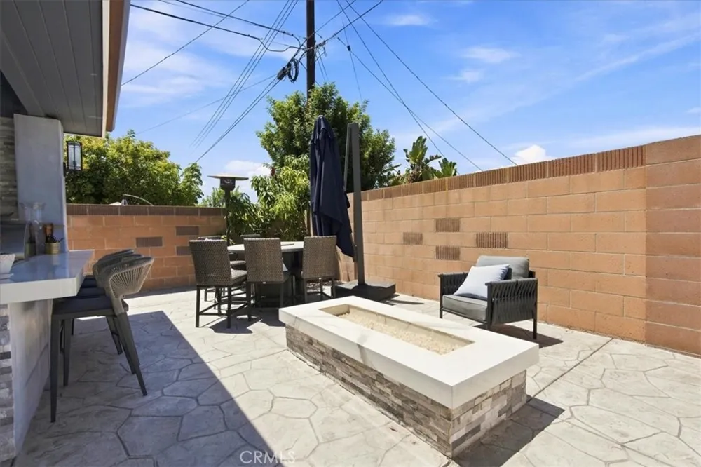 23161 Tulip Lake Forest, CA 92630