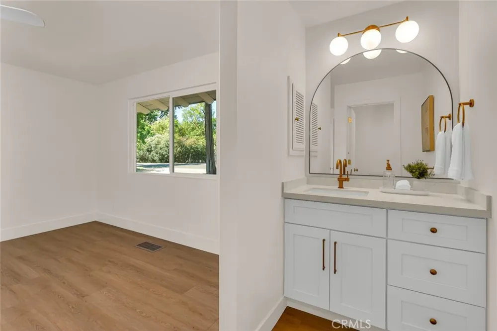1335 S Waverly Fresno, CA 93727