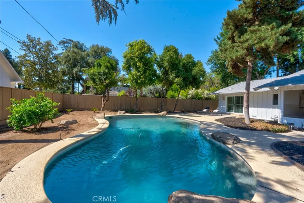 1335 S Waverly Fresno, CA 93727