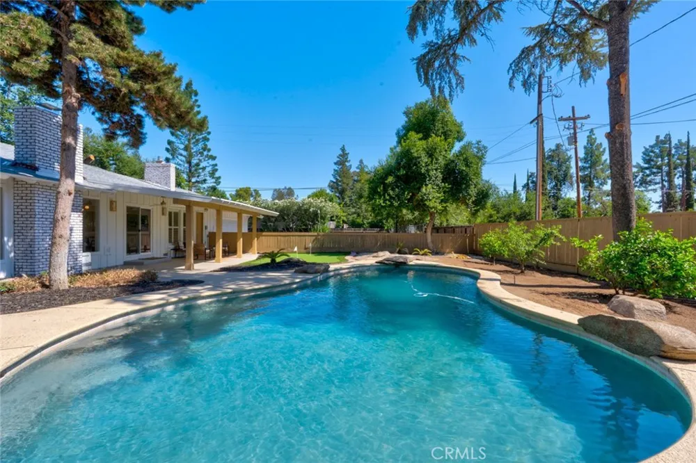 1335 S Waverly Fresno, CA 93727