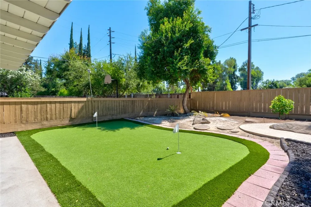 1335 S Waverly Fresno, CA 93727
