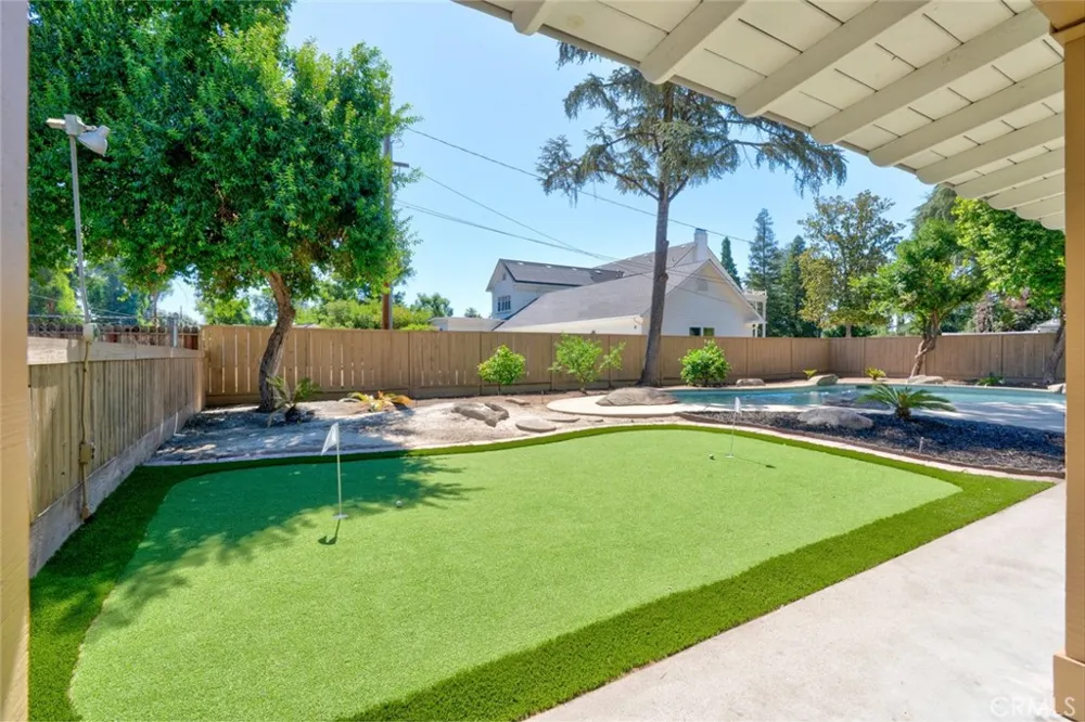 1335 S Waverly Fresno, CA 93727