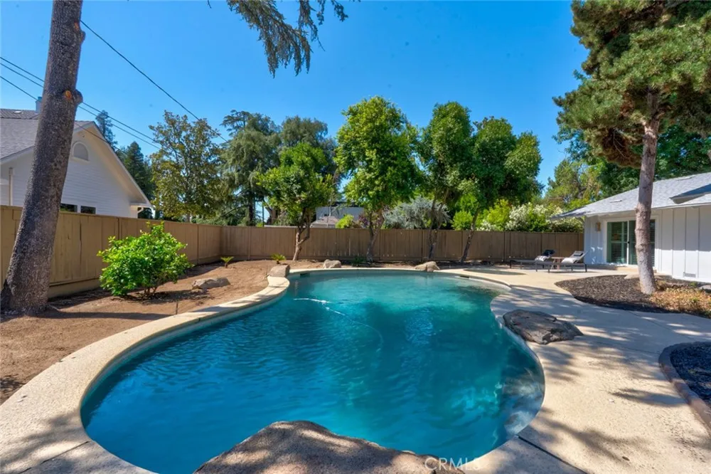 1335 S Waverly Fresno, CA 93727