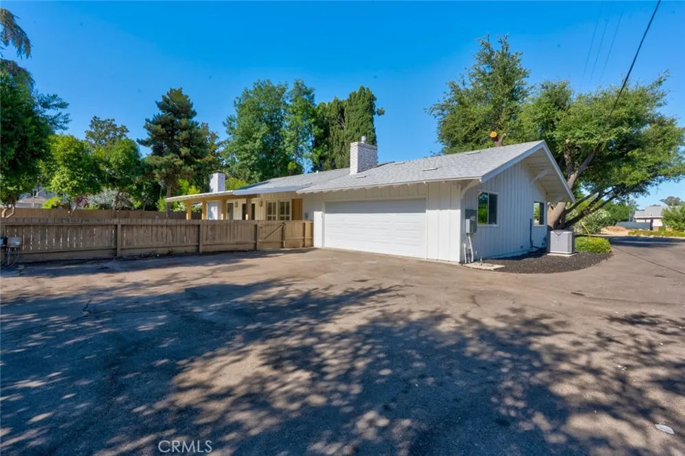 1335 S Waverly Fresno, CA 93727