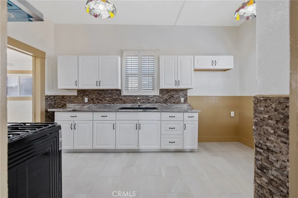 112 Irwin Court Hanford, CA 93230