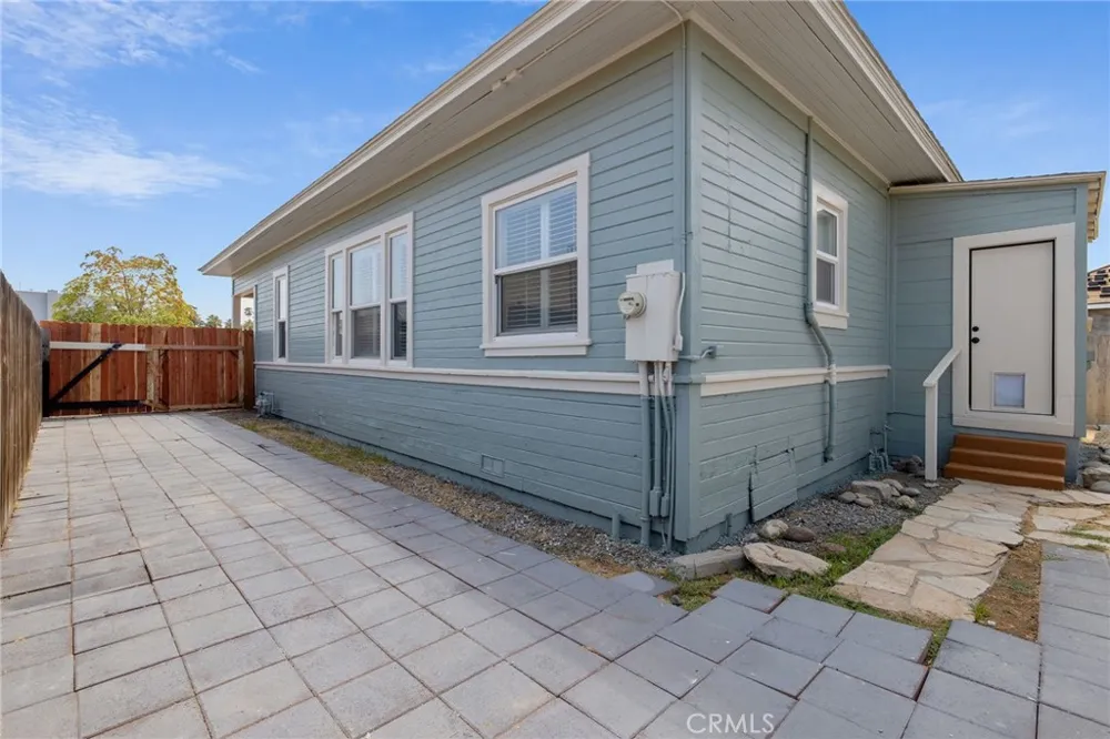 112 Irwin Court Hanford, CA 93230