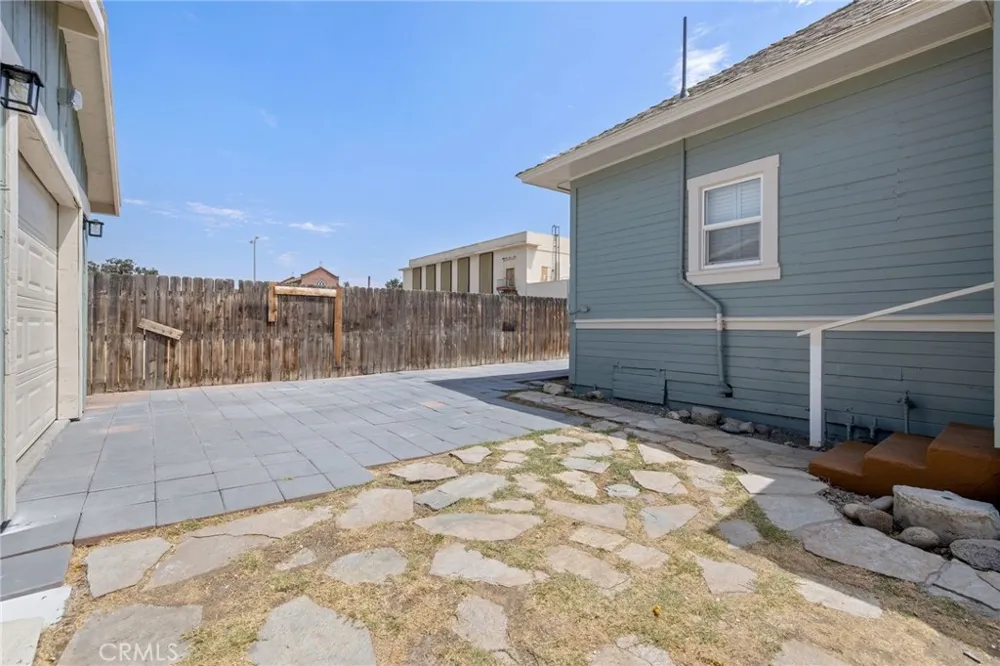 112 Irwin Court Hanford, CA 93230