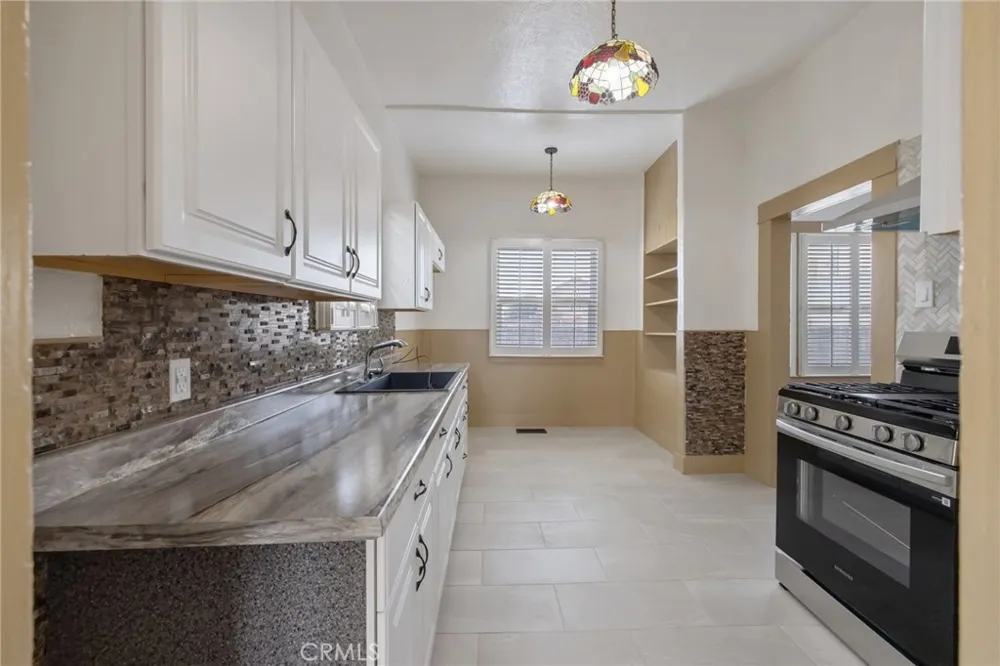 112 Irwin Court Hanford, CA 93230
