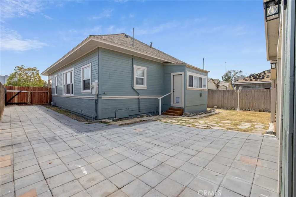 112 Irwin Court Hanford, CA 93230