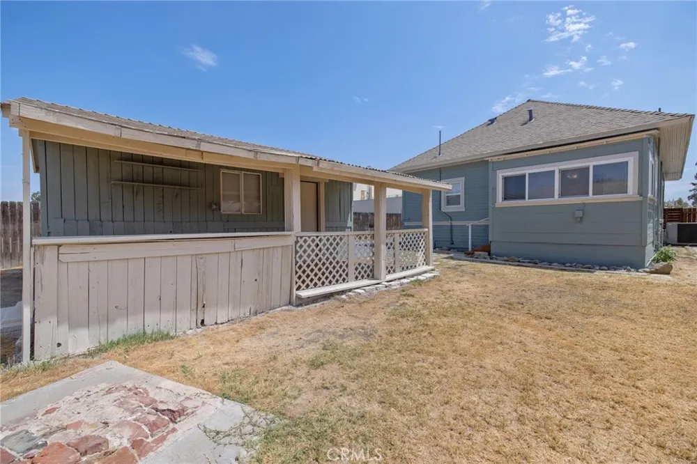 112 Irwin Court Hanford, CA 93230
