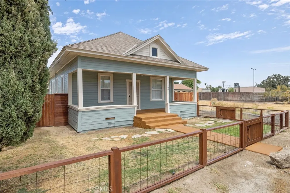 112 Irwin Court Hanford, CA 93230