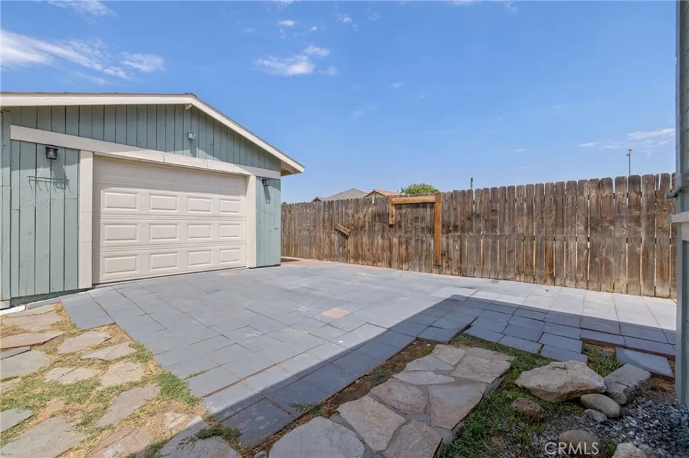112 Irwin Court Hanford, CA 93230