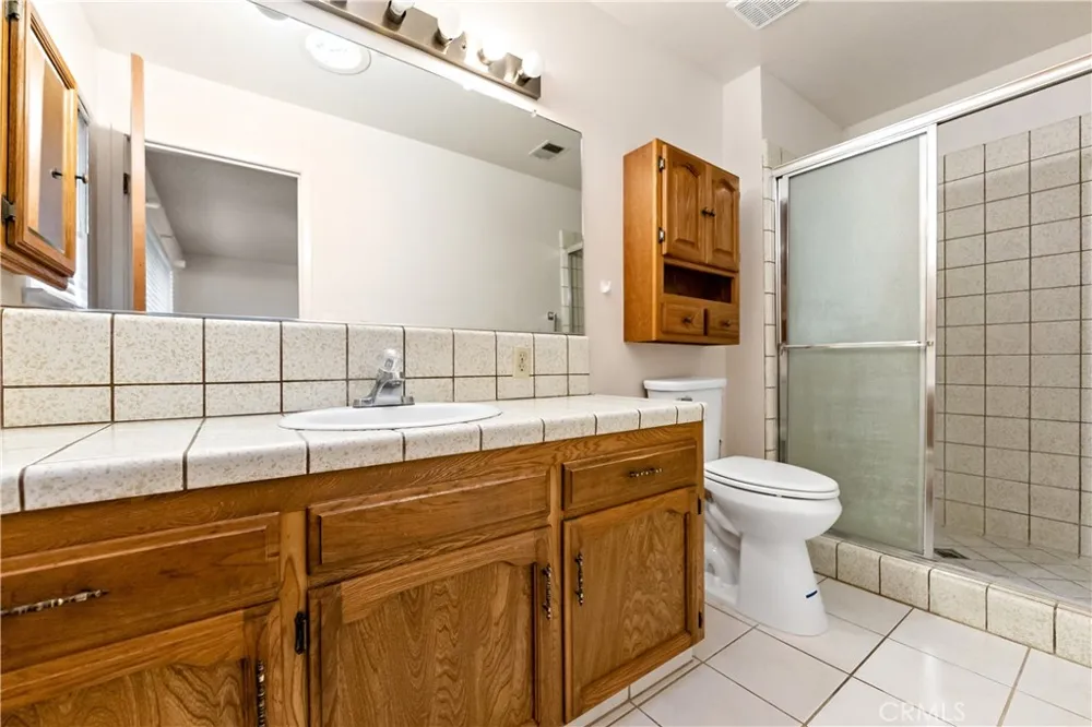 12165 Caron Madera, CA 93636