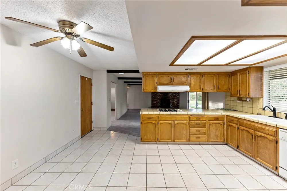 12165 Caron Madera, CA 93636